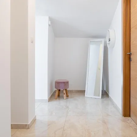 Ana Perfect For Families With Kids And Groups,house With Heated Pool ポドストラナ