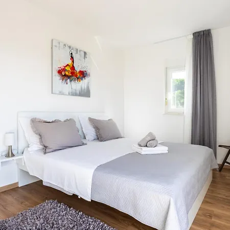 בית נופש Ana Perfect For Families With Kids And Groups,house With Heated Pool פודסטראנה