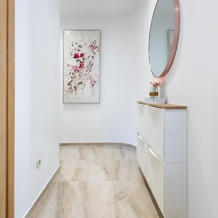 Ana Perfect For Families With Kids And Groups,house With Heated Pool * ポドストラナ