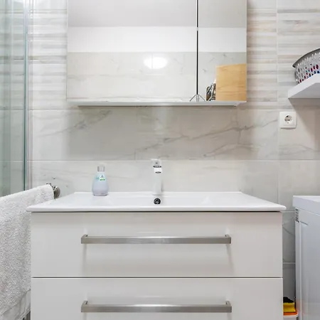 Ana Perfect For Families With Kids And Groups,house With Heated Pool ポドストラナ