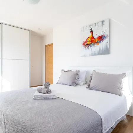 Ana Perfect For Families With Kids And Groups,house With Heated Pool ポドストラナ