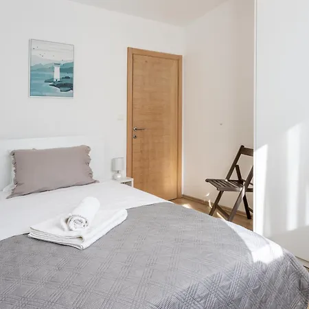 Ana Perfect For Families With Kids And Groups,house With Heated Pool ポドストラナ