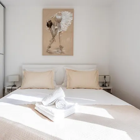 Ana Perfect For Families With Kids And Groups,house With Heated Pool 別荘