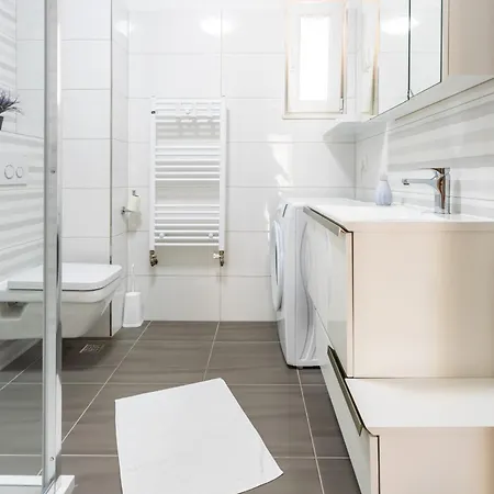 Ana Perfect For Families With Kids And Groups,house With Heated Pool 別荘 ポドストラナ