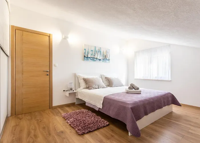 Ana Perfect For Families With Kids And Groups,house With Heated Pool בית נופש פודסטראנה