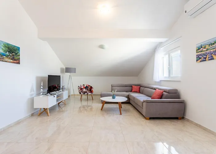 Ana Perfect For Families With Kids And Groups,house With Heated Pool * פודסטראנה