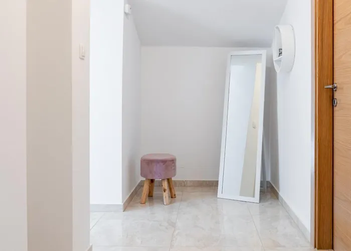 Ana Perfect For Families With Kids And Groups,house With Heated Pool פודסטראנה