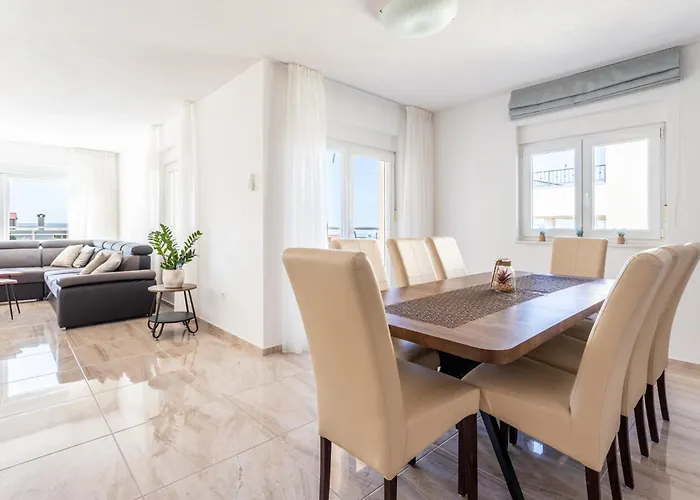 Ana Perfect For Families With Kids And Groups,house With Heated Pool בית נופש