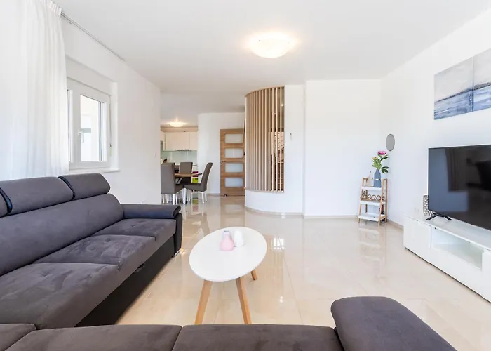 בית נופש Ana Perfect For Families With Kids And Groups,house With Heated Pool